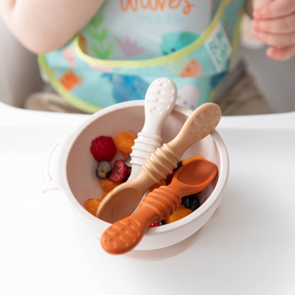 https://www.thestorknetwork.net/cdn/shop/products/Bumkins-Silicone-Dipping-Spoons-and-Bowl_530x@2x.jpg?v=1657500413